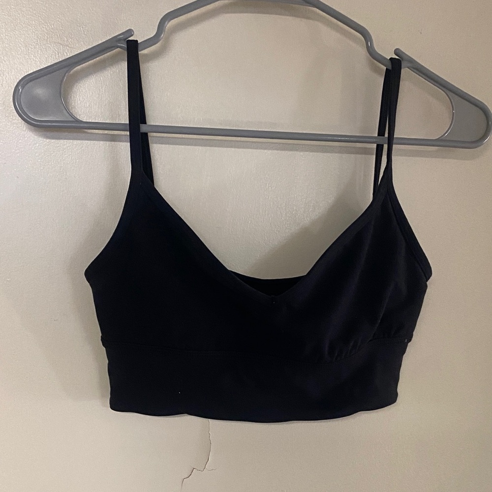 EUC Lululemon black bra size 6